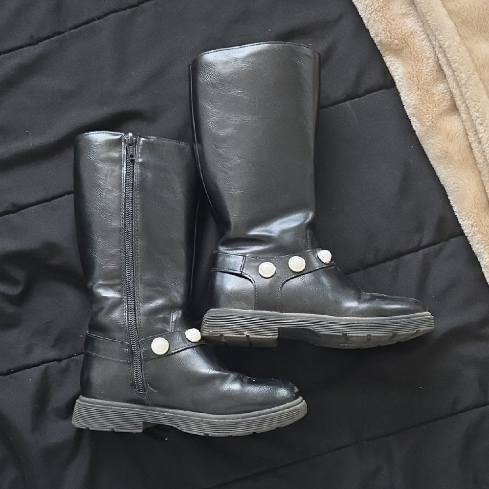 Kohl's Black Kids Boots with Silver Accents
